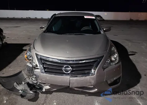 2015 Nissan Altima 2.5 из США, поврежденный, VIN 1N4AL3AP9FN340662